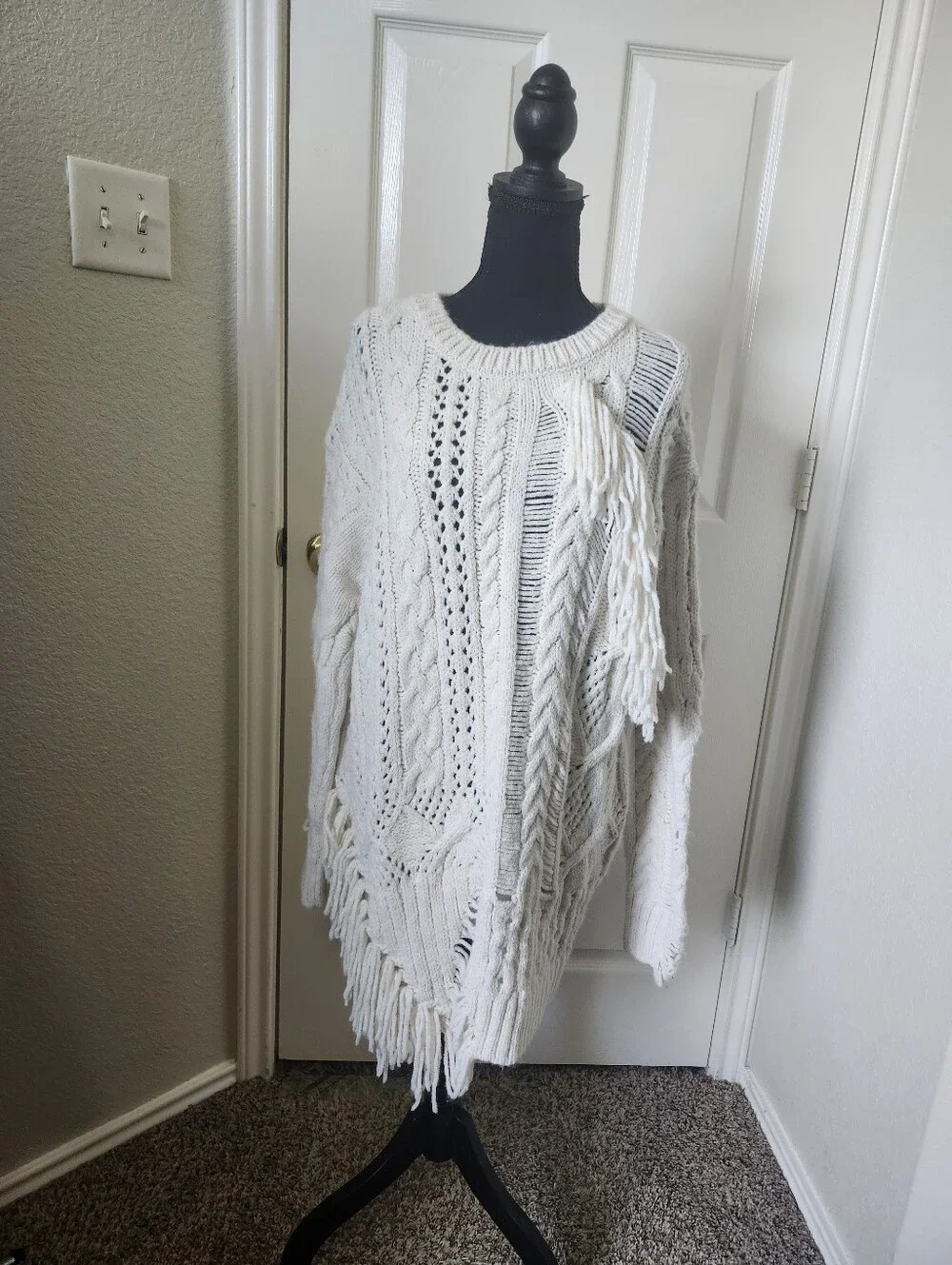 Zara Off-White Cable Knit Fringe Poncho Sweater S Fringe